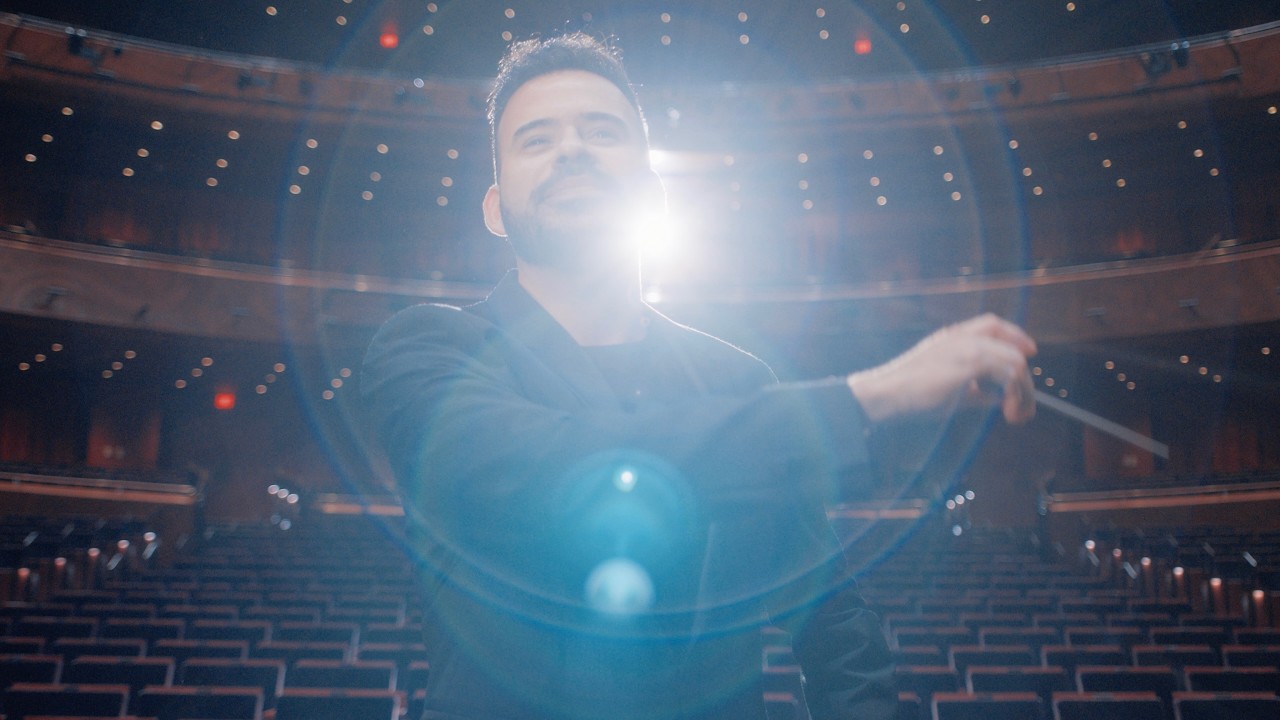 Leonardo Pineda, conductor